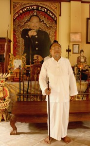 Ida Pandita Mpu Parama Daksa Nata Ratu Bagus The Guru of the Art of Shaking by Mark Ulyseas