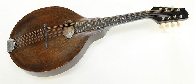 gibson-A-Jr-Mandolin-brown-1924-cons-full-front